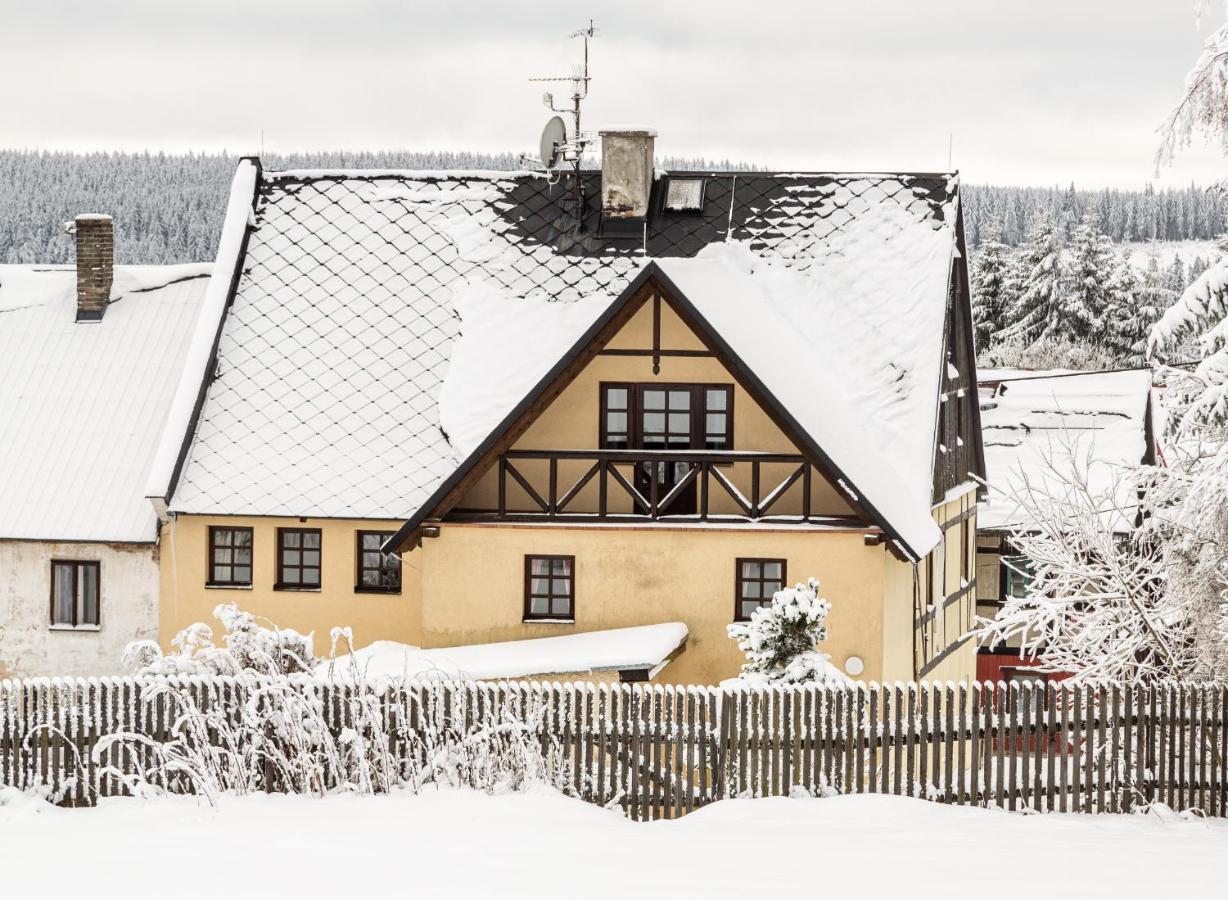 Chalupa Hrazdenka V Krusnych Horach Horní Blatná Extérieur photo